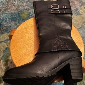 Womens Muk Luk Sz 7 Irma Boots - Black - Sweater & Buckle Accent -  Faux Leather